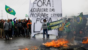 maxima tension en brasil con protestas y cortes de ruta maxima tension en brasil con protestas y cortes de ruta