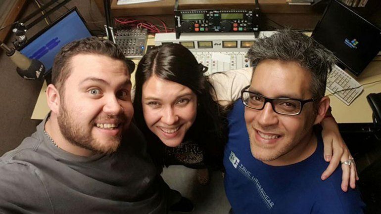Los realizadores del programa Misterios sin estrés de radio Estudio Cooperativa de Mendoza.
