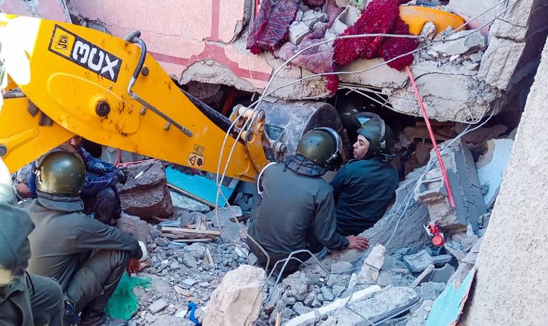 Feroz terremoto en Marruecos dejó 800 muertos y 600 heridos