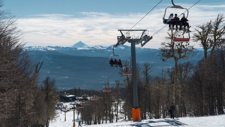 Abrió la temporada el tradicional centro de esquí del cerro Chapelco.