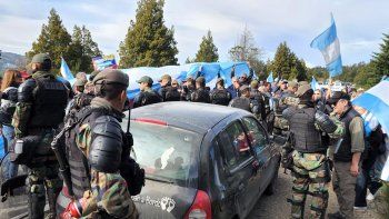 marcha en mascardi: momentos de tension por una insolita provocacion marcha en mascardi: momentos de tension por una insolita provocacion