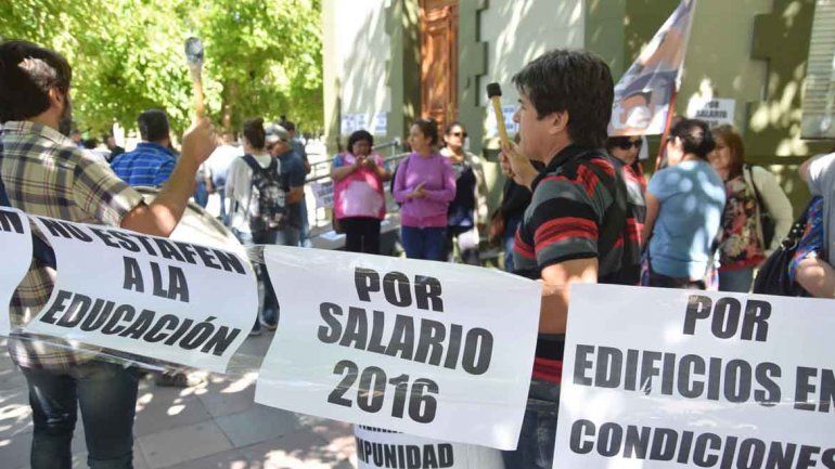 ATEN acusa al Gobierno de poner en riesgo el inicio de clases
