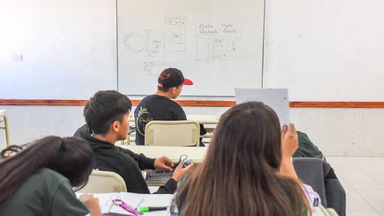 Abren una nueva inscripción para el plan FinEs: cuándo empieza y cómo hacerla | LM Neuquen Abren una nueva inscripción para el plan FinEs: cuándo empieza y cómo hacerla