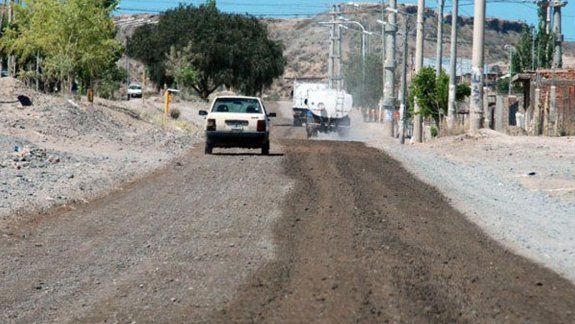 El municipio comenzará con el riego en las calles de tierra