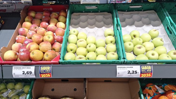En el mercado español, los precios se mantuvieron a la baja en la presente campaña. (Foto tomada en una góndola de Madrid en mayo de 2026). En el mercado español, los precios se mantuvieron a la baja en la presente campaña. (Foto tomada en una góndola de Madrid en mayo de 2026).