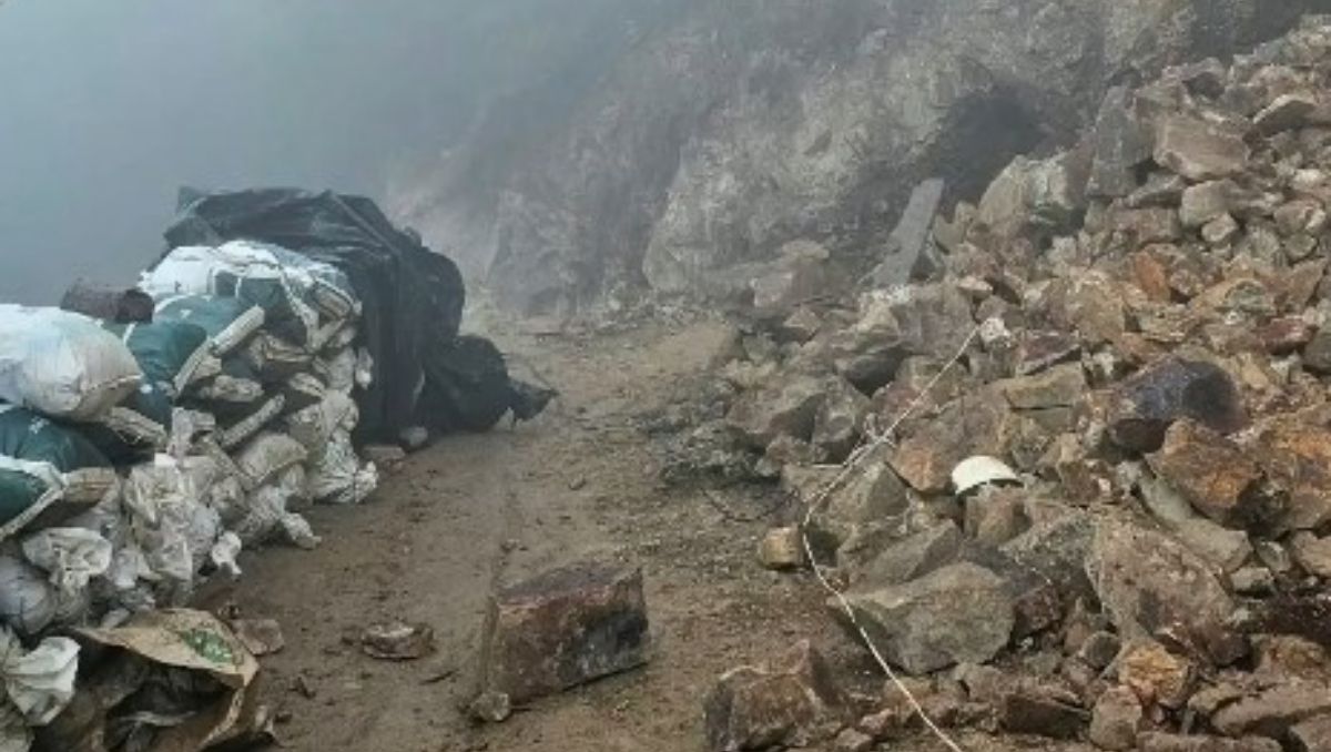 La entrada a la mina ilegal de Ecuador donde encontraron los ocho cadáveres.