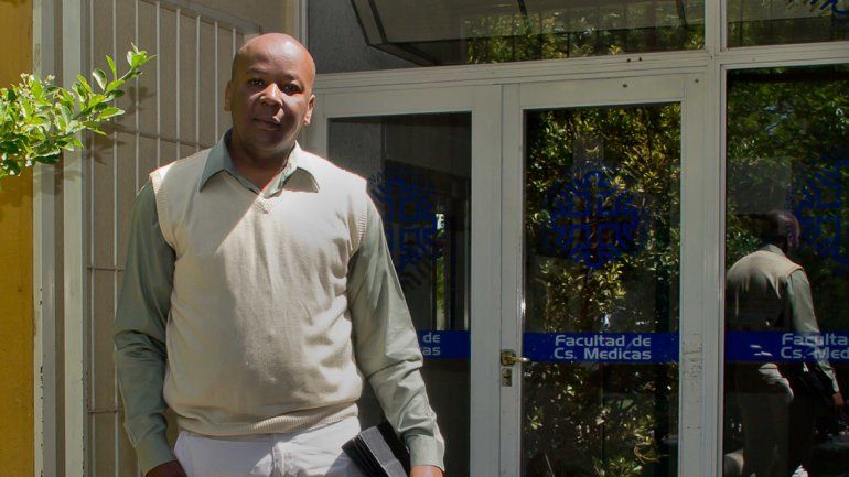 El haitiano Ferel Fleury eligió la UNCo tras pasar por universidades de Chile y Dominicana.