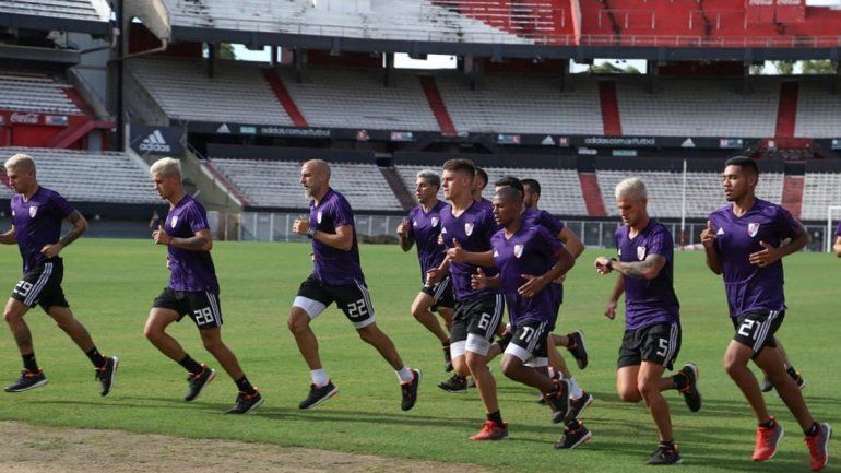 Regreso amargo: el campeón volvió y Mora se retiró