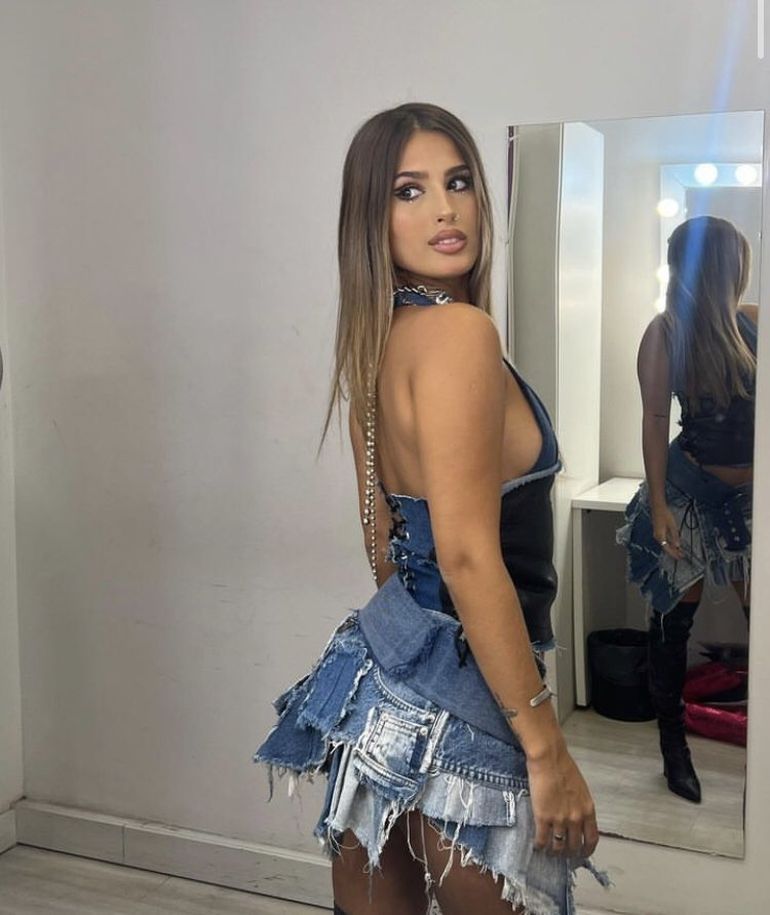 El look de Juli Poggio fue tan admirado como criticado en las redes sociales.