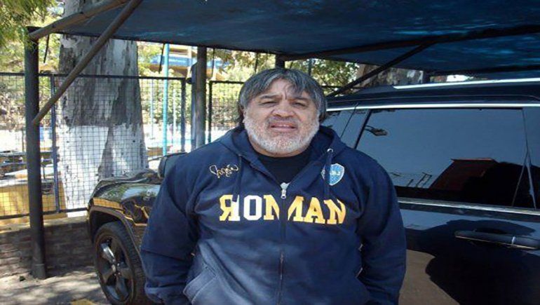 El papa de Riquelme internado por un cuadro de Covid-19