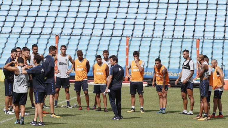 Por el escándalo desafectaron del plantel a Barrios, Cardona y Fabra