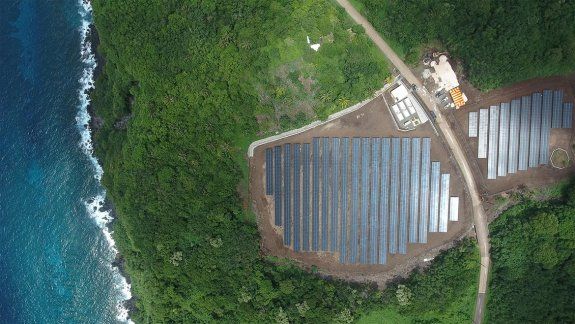 Los del Pacífico Sur ya cuentan con cinco plantas solares, un parque eólico y varias plantas hidroeléctricas que generan el 48% de su electricidad actual.