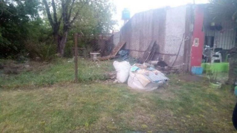 El terreno en disputa no tiene papeles. Verón se metió con unos amigos con