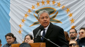 Figueroa firmó un decreto para que se cante el Himno Provincial completo en actos oficiales