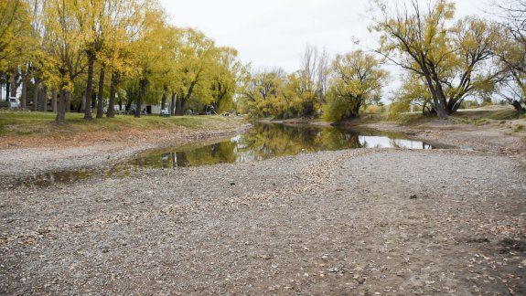 Sequía: ¿hasta cuándo seguirá sin agua el brazo del Limay?