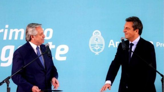 el presidente le tomo juramento a massa como ministro de economia, produccion y agricultura