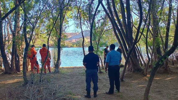 San Patricio del Chañar: hallaron sin vida al hombre que se arrojó al río Neuquén
