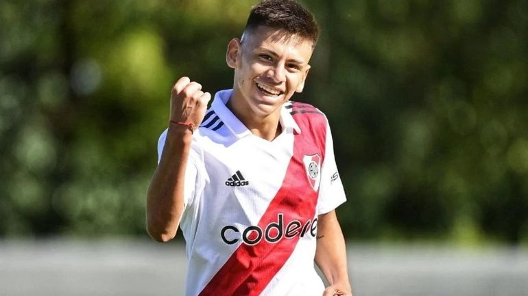 Claudio Echeverri comenzará a entrenar con la Primera de River. ¿Se viene su debut?