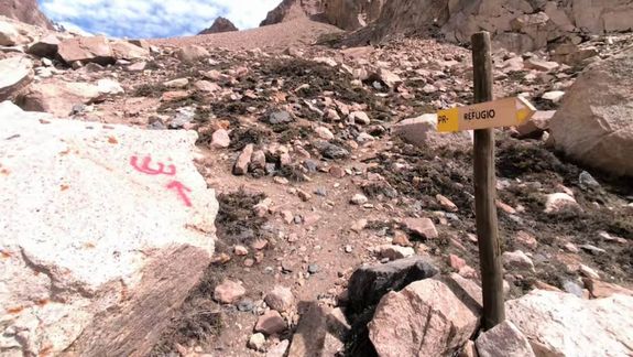 El Grupo religioso El Verbo Encarnado se adjudicó las pintadas en una reserva natural del Valle de Uco, Mendoza.