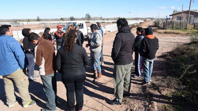 Los vecinos se reúnen permanentemente y amenazan con nuevas puebladas.