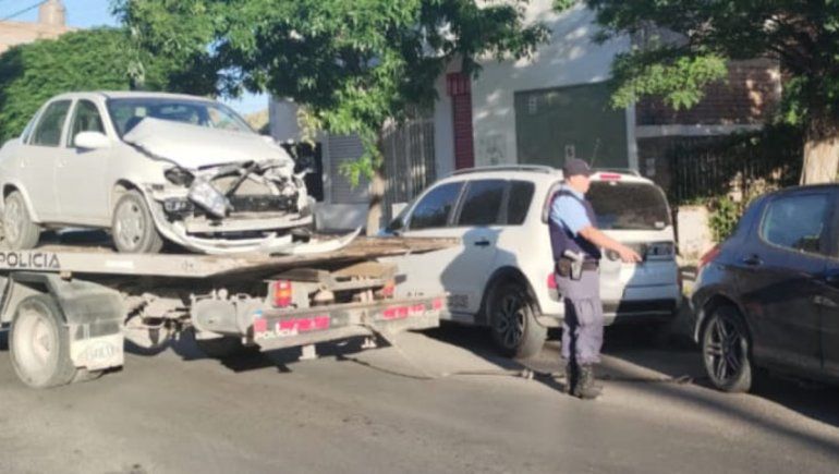 Conductor borracho cruzó el semáforo en rojo y chocó: ¿cuánto marcó el alcoholímetro?
