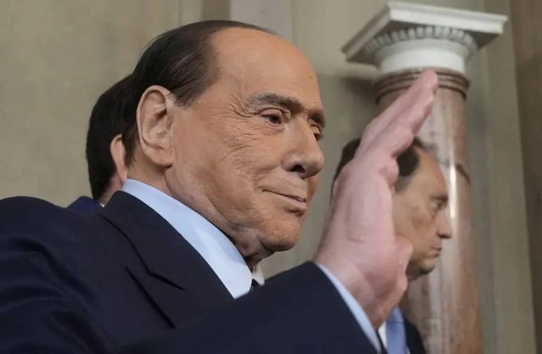 Berlusconi presidió Italian durante nueve años en cuatro periodos distintos. Berlusconi presidió Italian durante nueve años en cuatro periodos distintos.