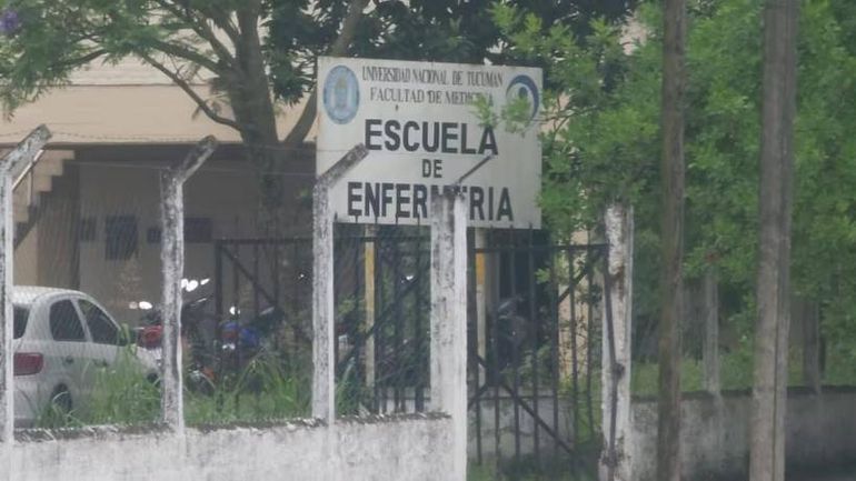 Escuela de Enfermería de la Universidad Nacional de Tucumán, donde ocurrieron las irregularidades. Foto: Google. Escuela de Enfermería de la Universidad Nacional de Tucumán, donde ocurrieron las irregularidades. Foto: Google.
