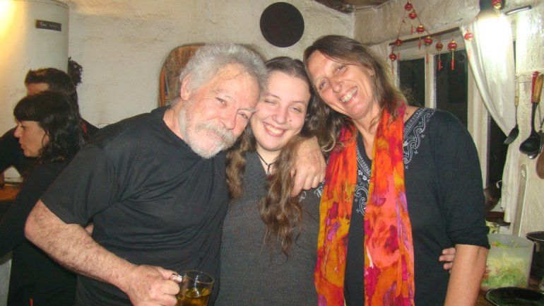 Eduardo, Abril y Carine.