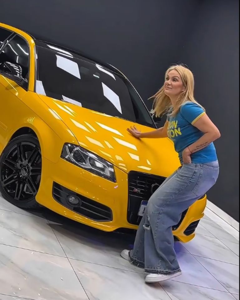 Eliana Guercio y su auto Eliana Guercio y su auto