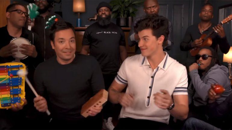 Classroom instruments: así se divirtieron Jimmy Fallon y Shawn Mendes
