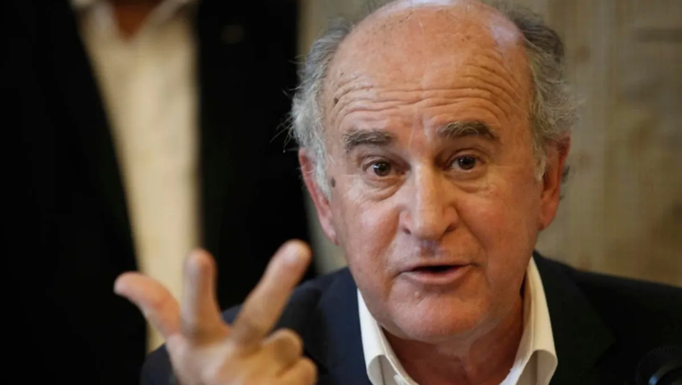 Con la tuya: en un video, Oscar Parrilli explicó la ruta de la fuga de los tarifazos