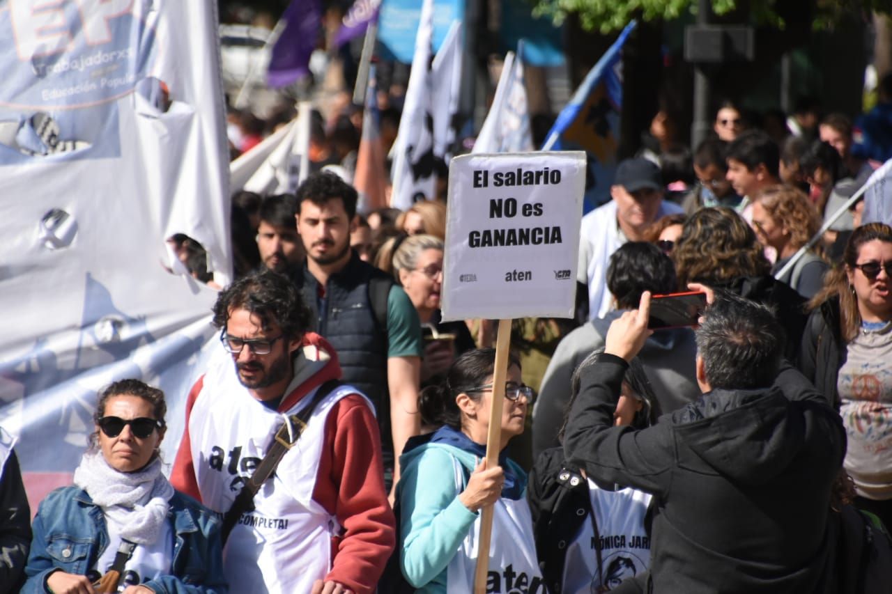 Impuesto a las Ganancias en Neuquén: la Justicia Federal admitió el amparo de ATEN
