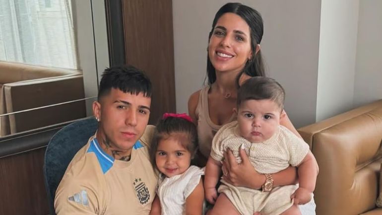 Valentina Cervantes, Enzo Fernández y sus hijos Valentina Cervantes, Enzo Fernández y sus hijos