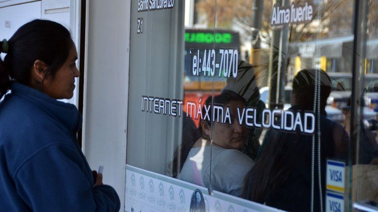 Neuquinos, entre los que más pagan por internet