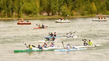 la emergencia hidrica seco el limay y complica a los remeros