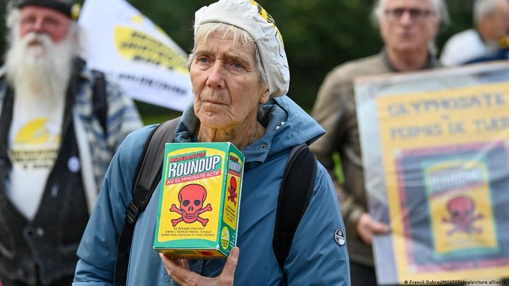 Tras a&ntilde;os de batallas judiciales en EE.UU., Bayer desembolsar&aacute; m&aacute;s de 7.000 millones de d&oacute;lares para frenar la ola de juicios que vinculan el glifosato con casos de c&aacute;ncer.