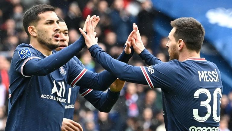 La sentida despedida de Messi a Paredes tras su salida del PSG