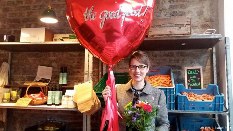 Abrieron el primer supermercado de alimentos vencidos