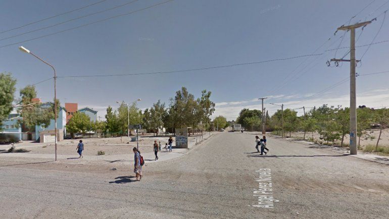 Atrapan a dos ladrones que le robaron a un hombre a punta de pistola