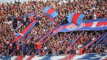 arde san lorenzo: los hinchas apuntaron contra el moretti y tinelli pese a la victoria ante velez