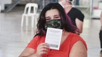 trabajadores de la salud: es un alivio para nosotros vacunarnos trabajadores de la salud: es un alivio para nosotros vacunarnos