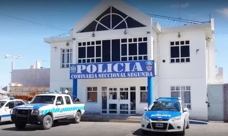 El nieto de la mujer de 75 años fue denunciado en la Comisaría Segunda de Pico Truncado. El nieto de la mujer de 75 años fue denunciado en la Comisaría Segunda de Pico Truncado.