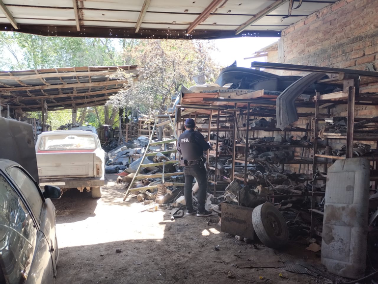 Las autopartes quedaron inmovilizadas bajo custodia judicial. Las autopartes quedaron inmovilizadas bajo custodia judicial.