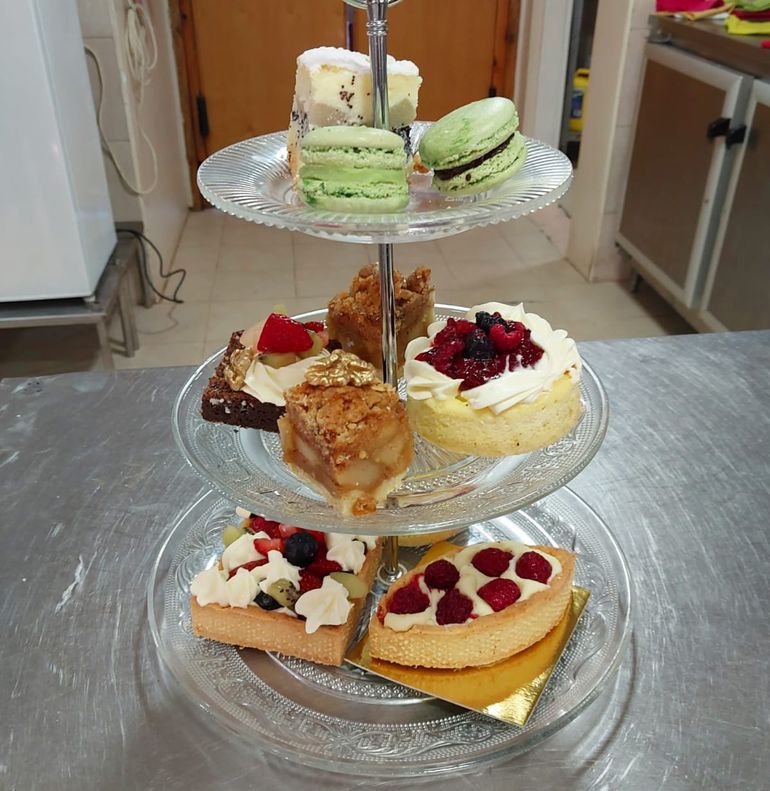 Creaciones de Luciana hechas con dulces caseros de su mamá. Creaciones de Luciana hechas con dulces caseros de su mamá.