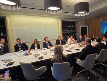 viaje oficial a nueva york: el gobierno neuquino presento proyectos para modernizar la gestion publica