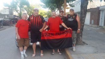 neuquinos que viajaron mas de 2 mil kilometros para alentar a colon neuquinos que viajaron mas de 2 mil kilometros para alentar a colon