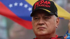Diosdado Cabello explicó que la reapertuta de la embajada de Venezuela en Estados Unidos es para proteger al detenido Nicolás Maduro y su esposa. | LM Neuquen Diosdado Cabello explicó que la reapertuta de la embajada de Venezuela en Estados Unidos es para proteger al detenido Nicolás Maduro y su esposa.
