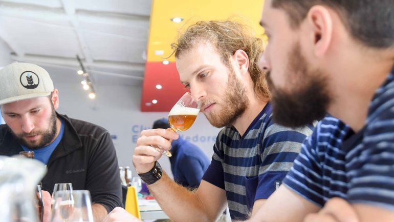 Catorce jurados participaron de la evaluación de las cervezas.