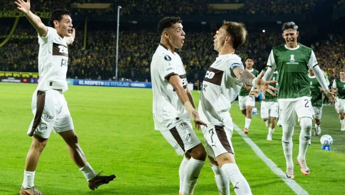 Platense venció 2-1 a Peñarol.