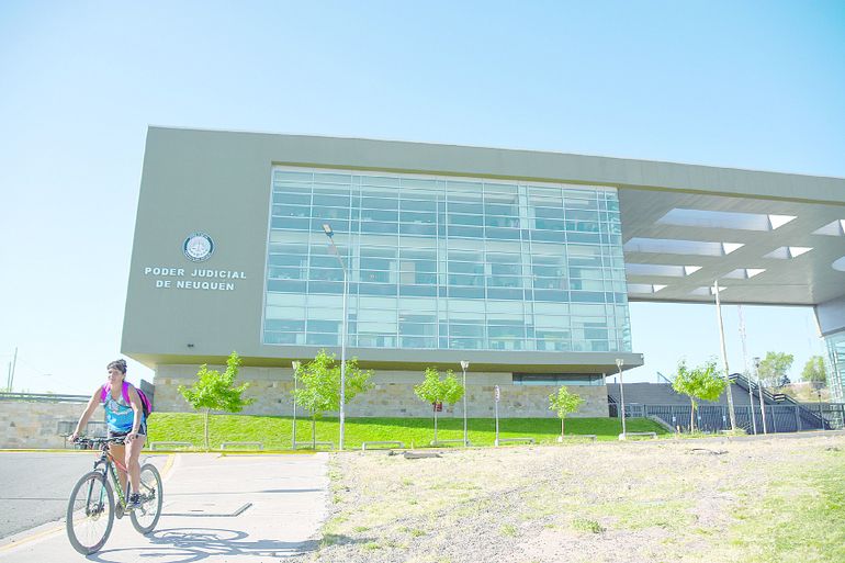 La Unidad Fiscal de Delitos Flagrantes deja de existir como tal. La Unidad Fiscal de Delitos Flagrantes deja de existir como tal.